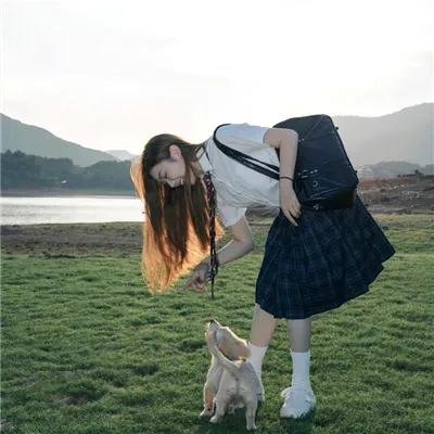 公园里的女孩